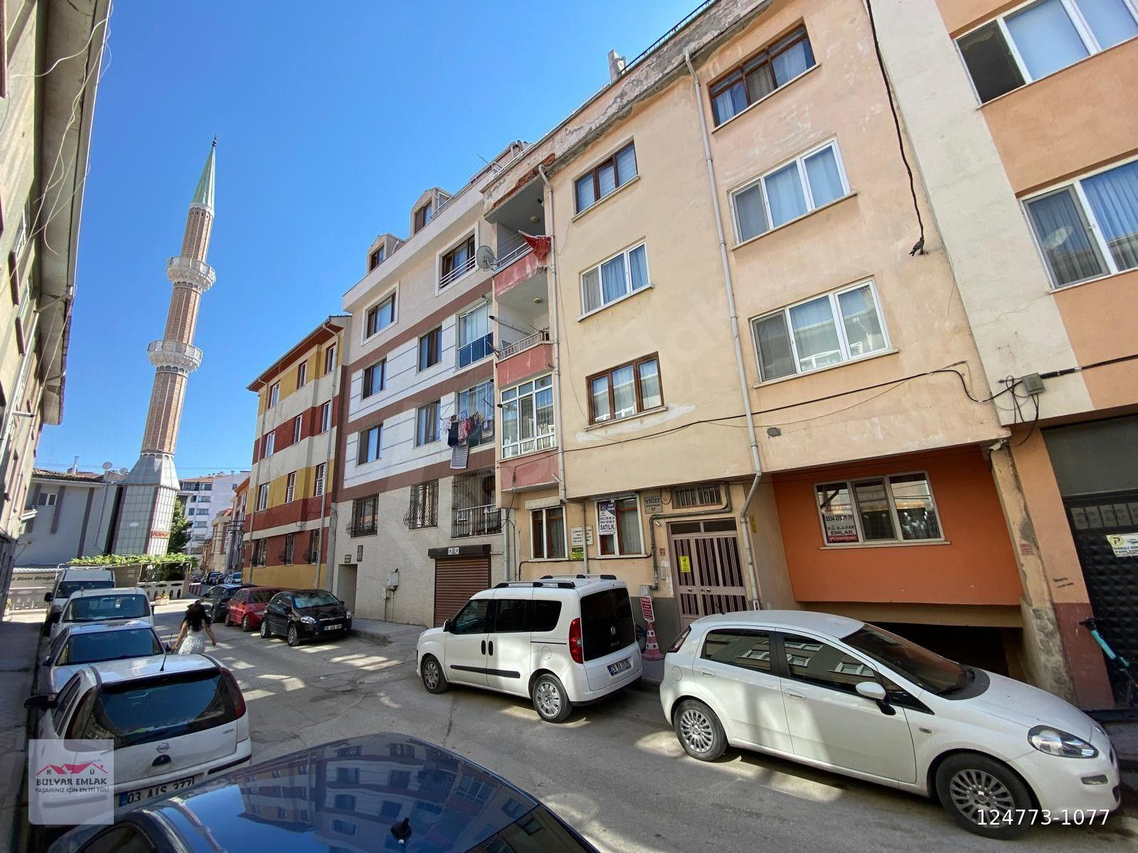 KIRMIZITOPRAK'TA EŞYASIZ 2+1 KİRALIK DAİRE