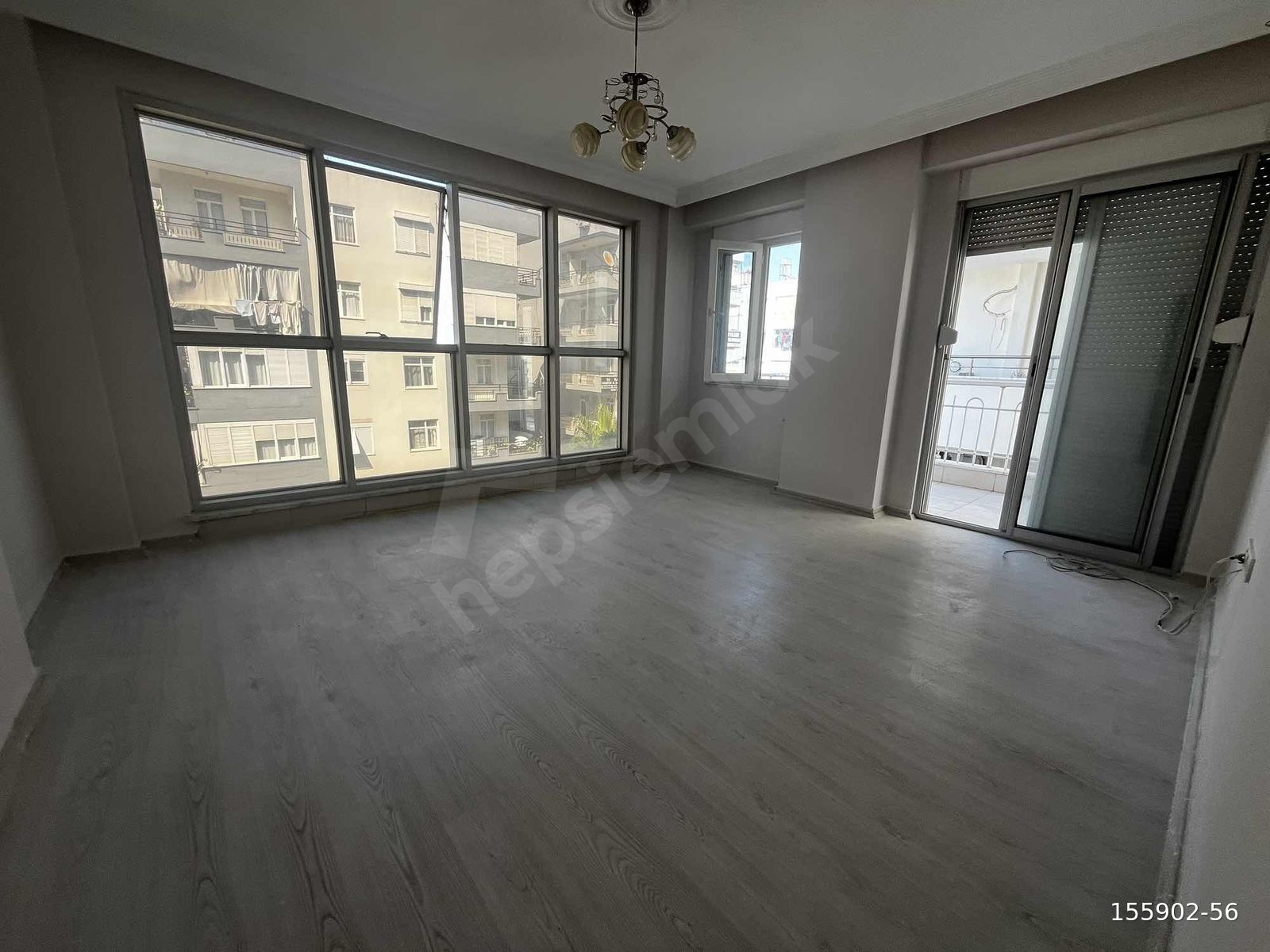 BAHÇELİ EVLERDE 1+1 KİRALIK DAİRE