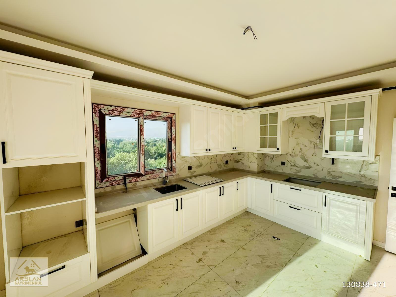 ARSLAN GAYRİMENKUL DEN SATILIK SIFIR DAİRE 4+1 SİTE İÇERİSİNDE