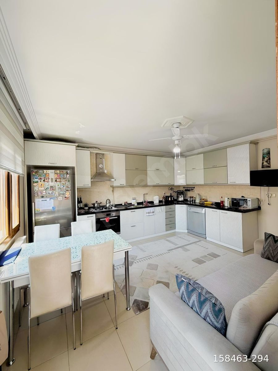 TURGUTLU CUMHURİYET'TE SATILIK 3+1 GENİŞ FERAH DAİRE