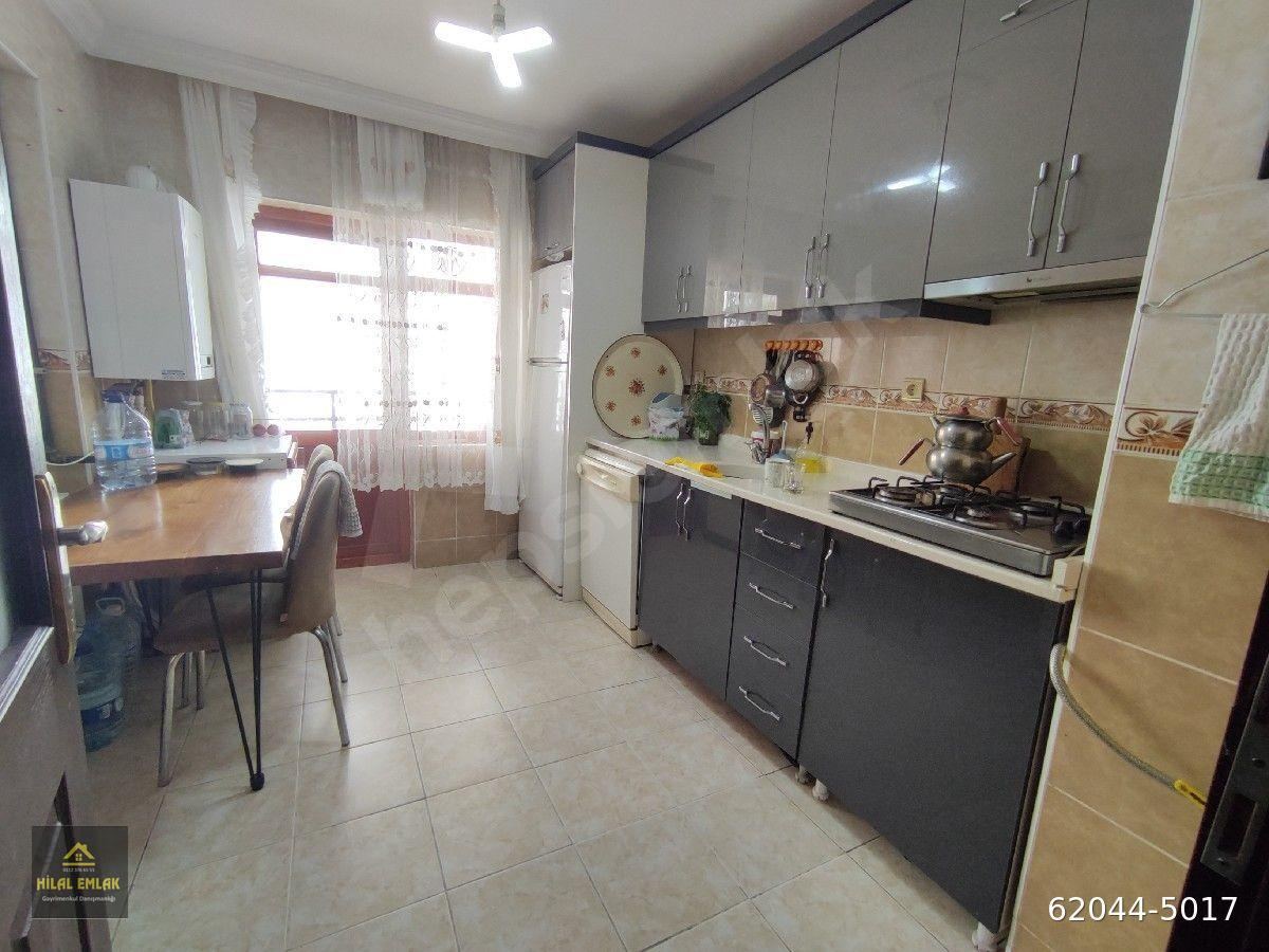 HİLAL EMLAK'TAN KARAPÜRÇEKTE 3+1 1 KAT KÖK TAPU CADDE ÜZERİNDE SATILIK DAİRE