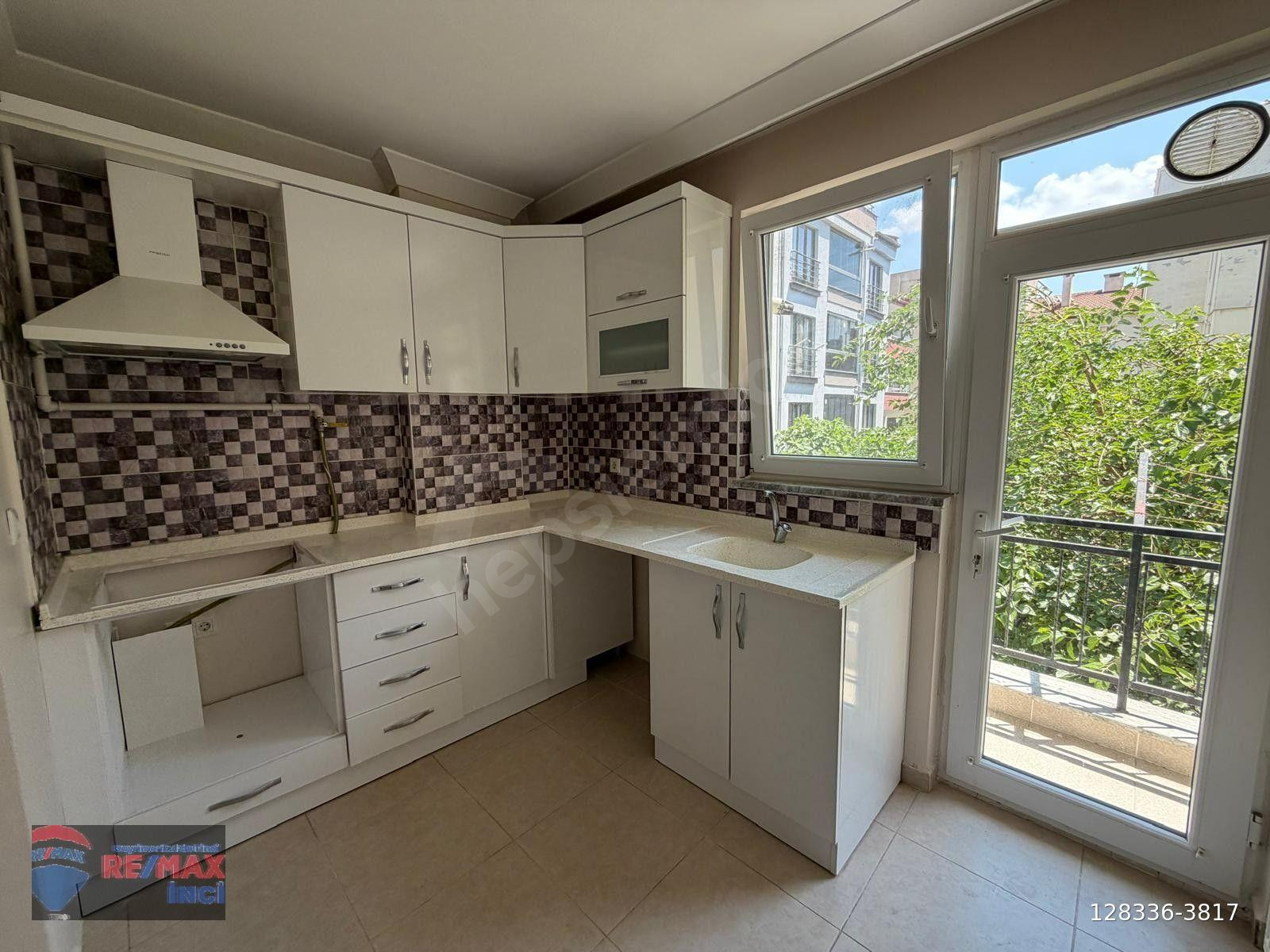 RE/MAX İNCİ'DEN KARESİ 1.ORUÇGAZİ MAH. SATILIK 2+1 ARAKAT DAİRE
