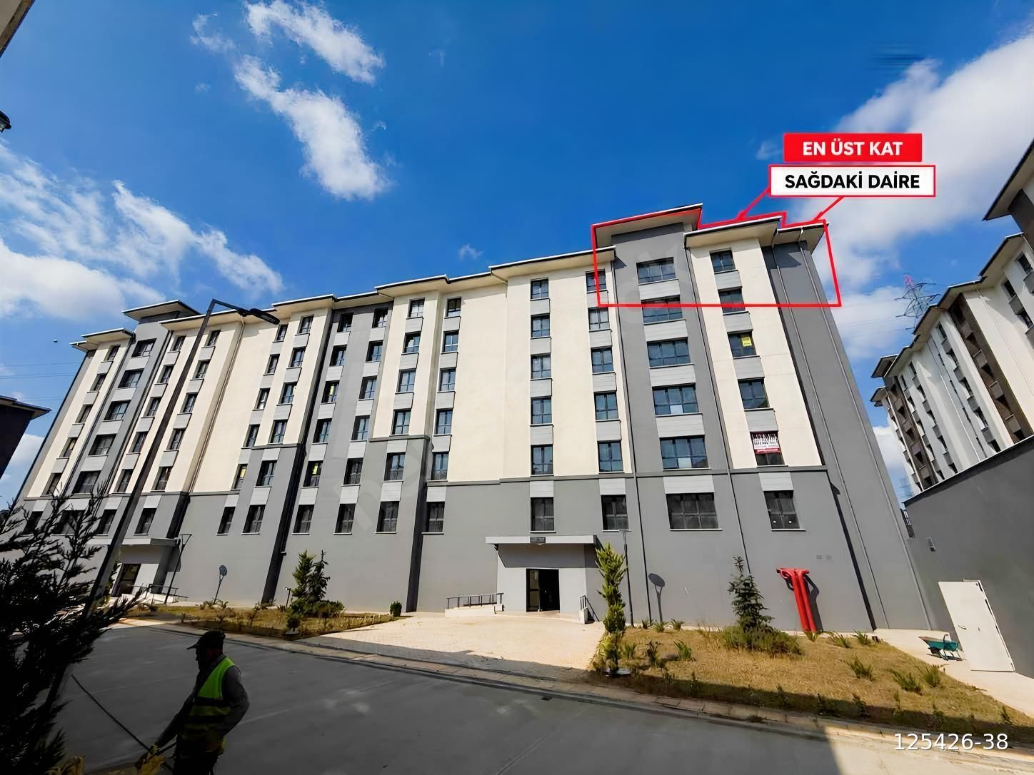 ATAŞEHİR TOKİ ÇİFT CEPHELİ EN ÜST KAT KÖŞE 3+1 DAİRE