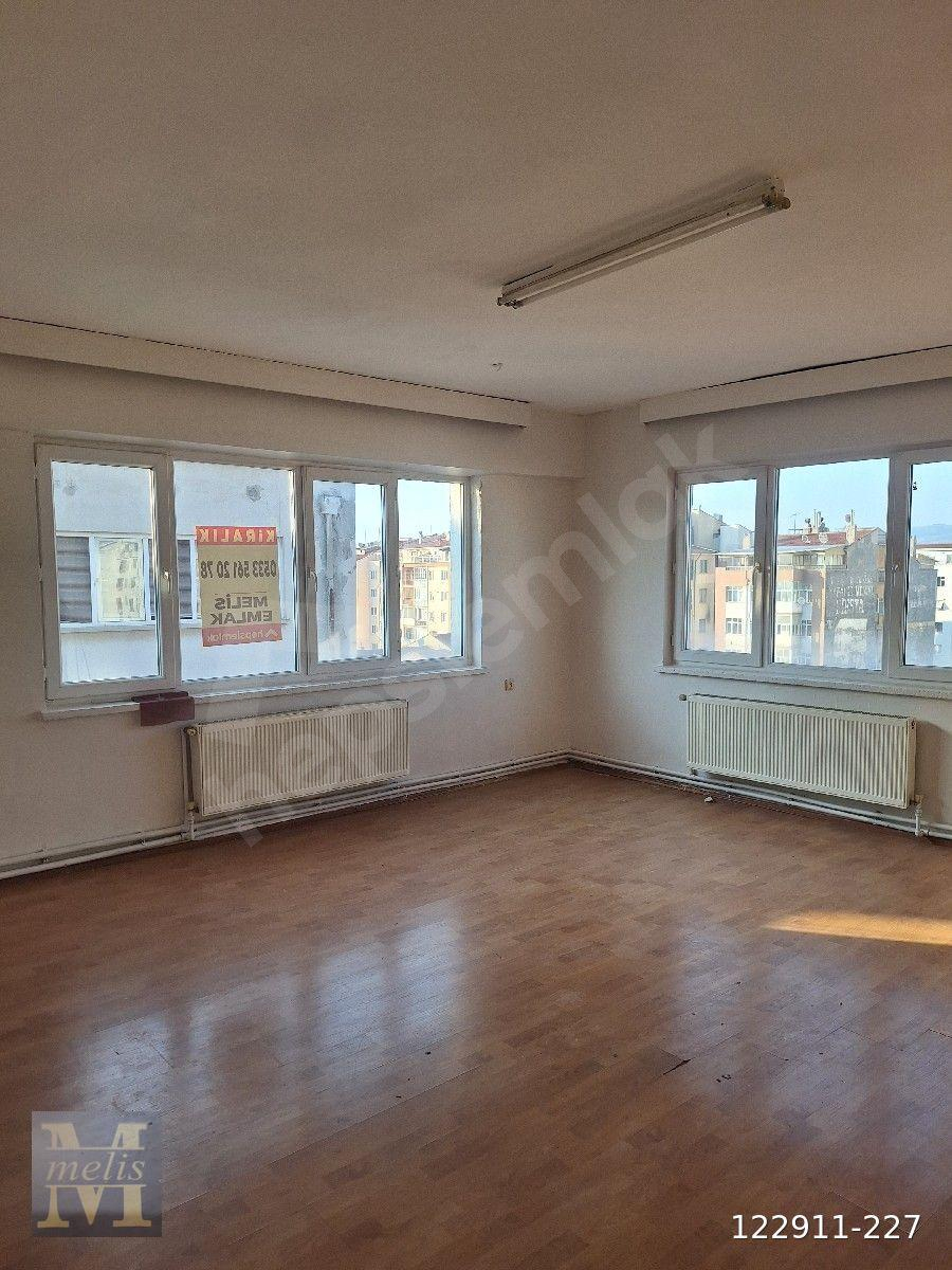 İSMET İNÖNÜ (DOKTORLAR CD) ÜZERİNDE 3+1 KOMBİLİ DAİRE
