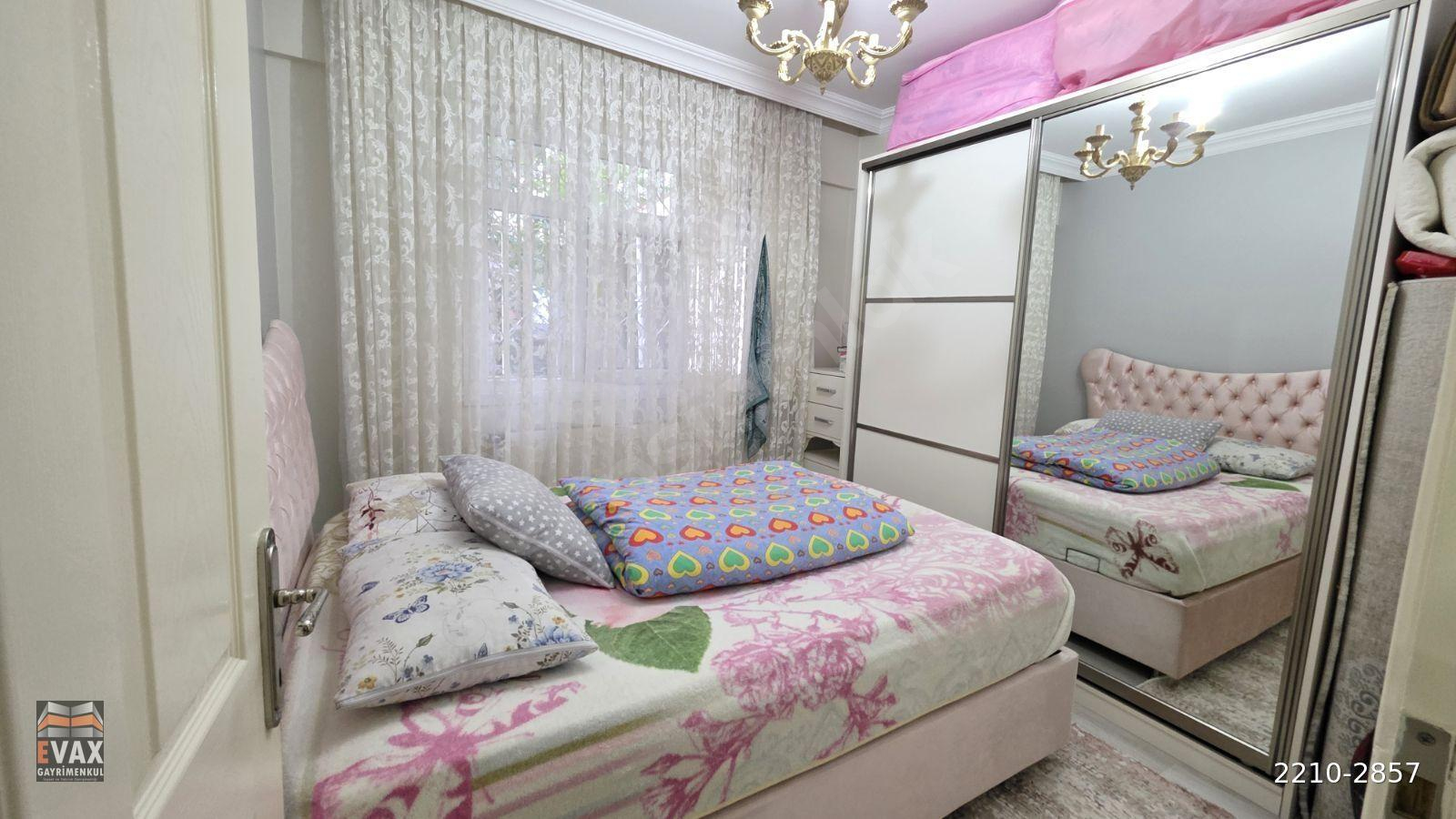 YATIRIMA VE OTURUMA UYGUN ANA CADDEYE 2. BİNA 2+1 SATILIK DAİRE