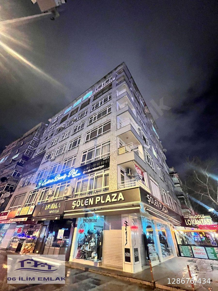 KIZILAY AVM YAKINI GMK BULVARI ÜZERİ TERASLI 3+1 SATILIK DAİRE