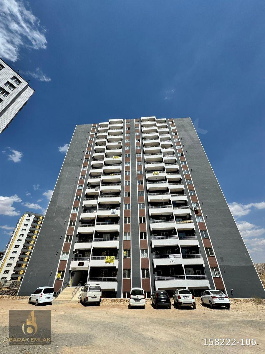 BARAK EMLAK'TAN HASTANE ARKASI SATILIK GENİŞ 1+1 EŞYALI DAİRE