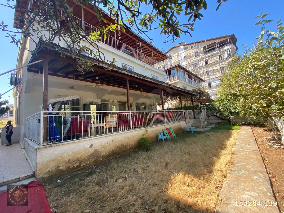 Arsuz Merkez Burcu Sitesi’nde Satılık Bahçeli Dubleks