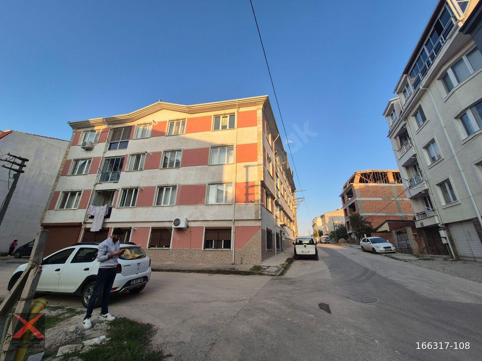 x[222] GAYRİMENKUL'den ZİNCİRLİKUYU Mah. 5+1 DUBLEX DAİRE