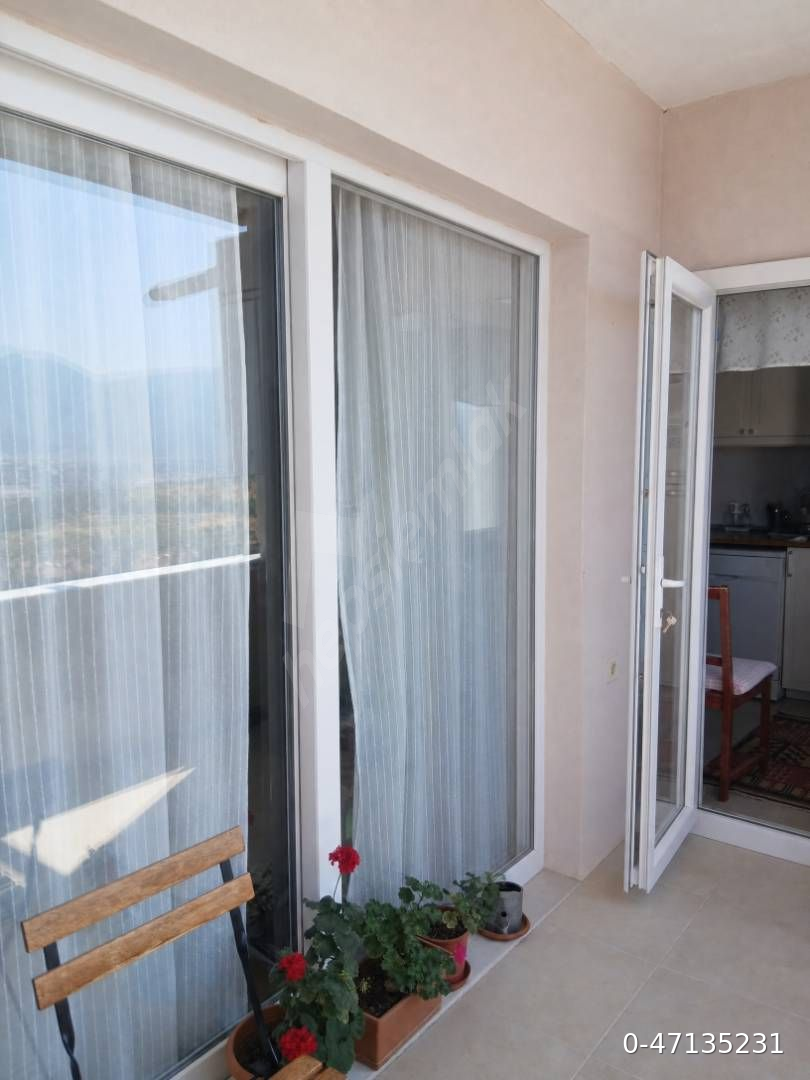 BORNOVA EVKA3'TE 3+1 DAİRE