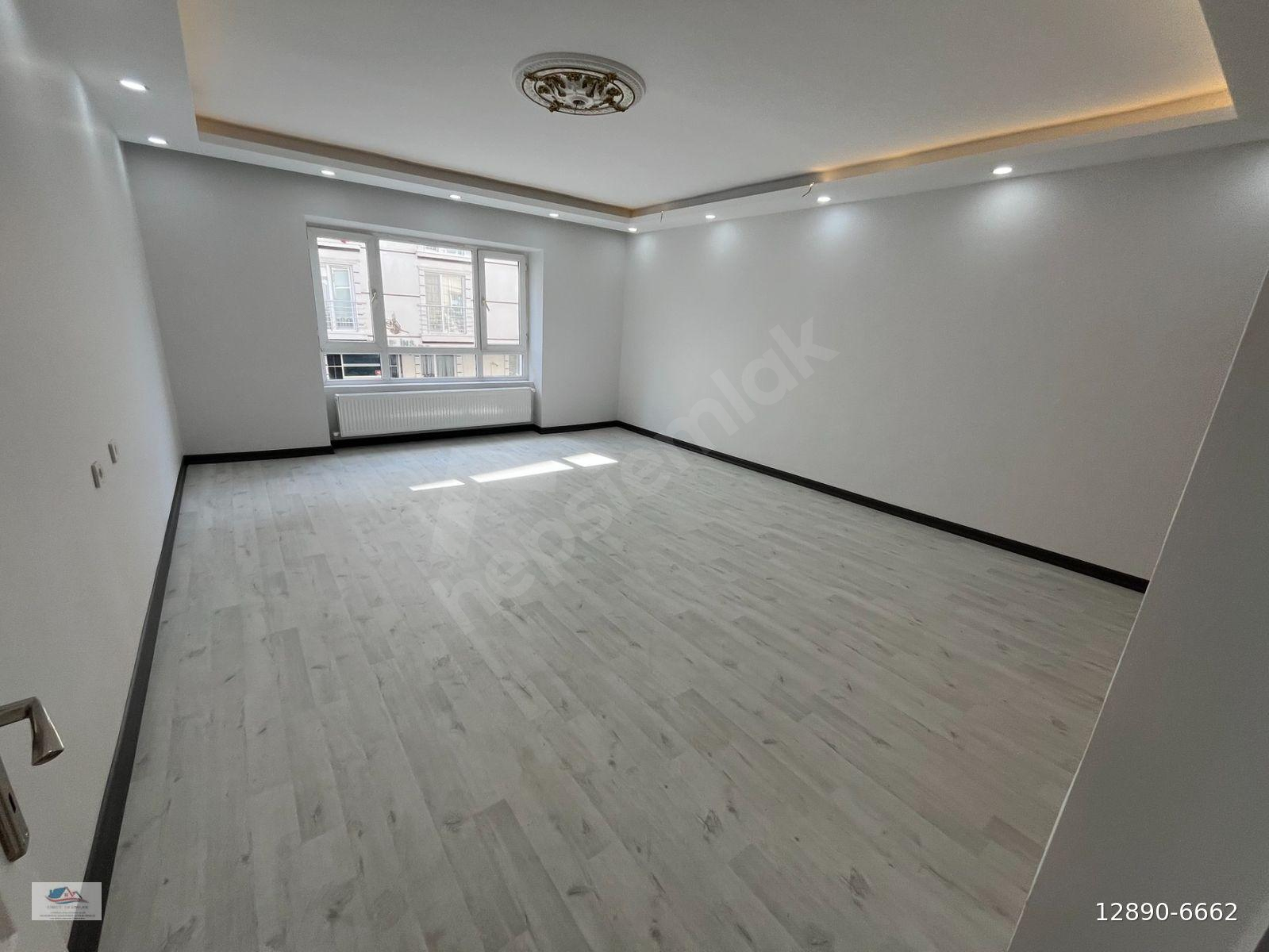 SÜVARİ MAH'DE ÖN CEPHE FULL + FULL YAPILI 3+1 ARAKAT ŞEKLİNDE DAİRE