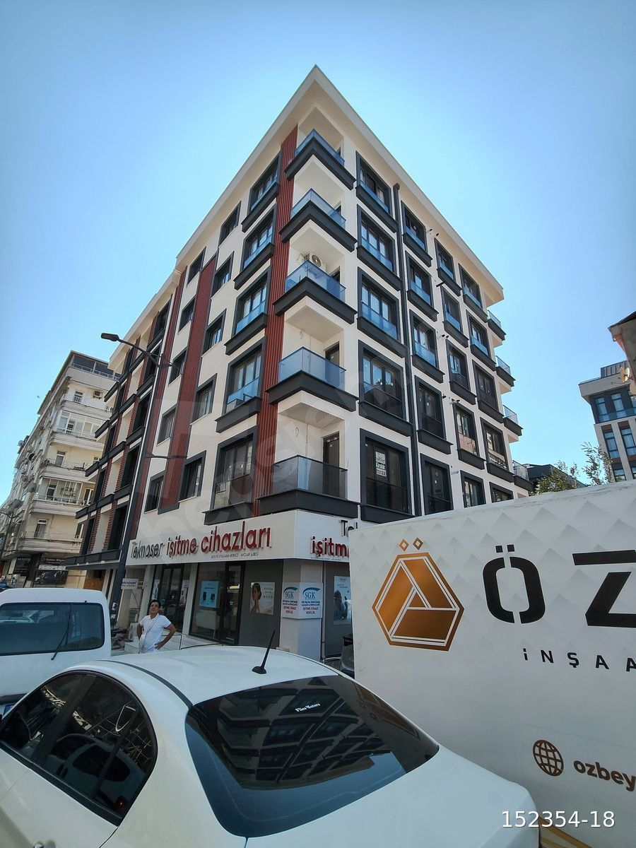 AVCILARDA METROBÜSE 5 DAKİKA YÜRÜYÜŞ MESAFESİNDE KİRALIK
