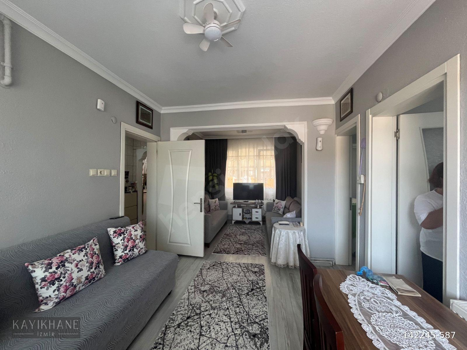 Çamdibi Merkez konumda Satılık 2+1 Masrafsız Kullanışlı Daire