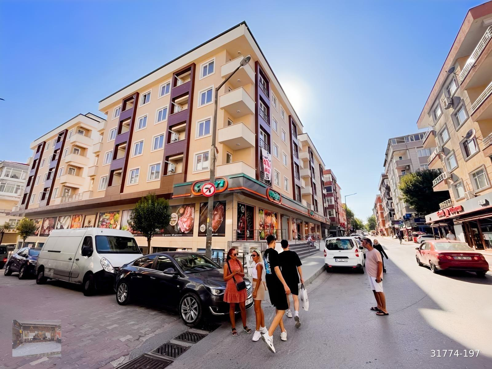 Avcılar'da otoparklı site içinde 2+1(ARA KAT metrobüs, yakın