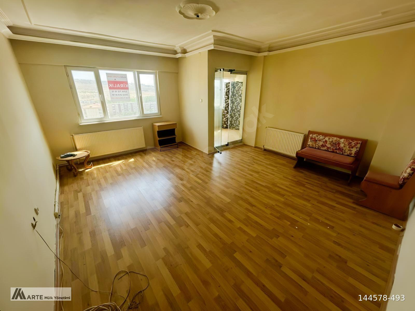 LEVENT MAH. 3+1 DENİZ MANZARALI BALKON LU 110 M2 KİRALIK DAİRE