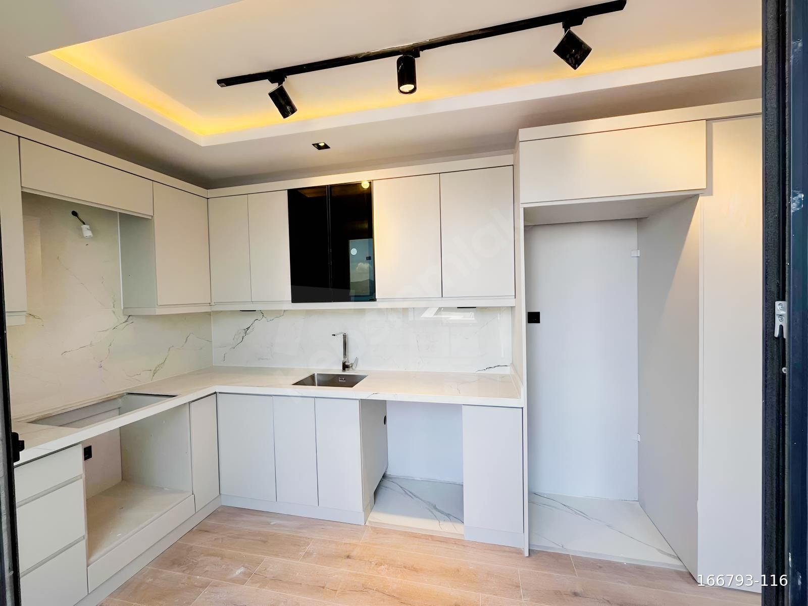 ÜNYE FIRAT EMLAKTAN BURUN UCUNDA 2+1 SIFIR DAİRE