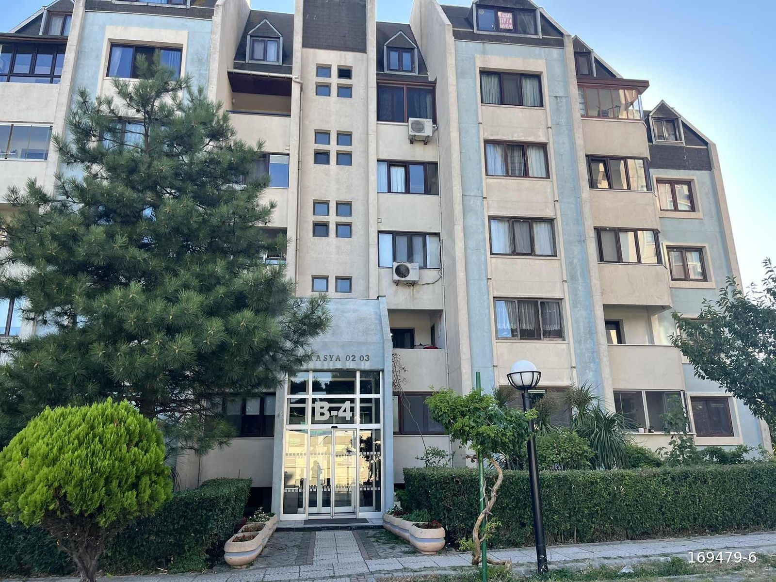 BAHÇEŞEHİR 1. KISIM İYİ KONUMDA TADİLATLI 3+1 KİRALIK 56.000TL