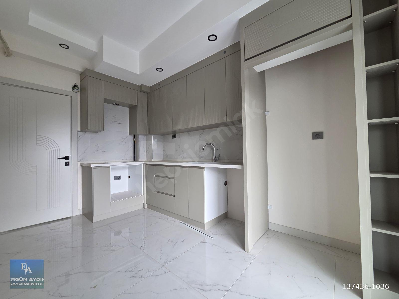 ERGÜN AYDIN'DAN Yenişafak'da 2+1 120m2 Ebeveyn Banyolu Lüx Daire