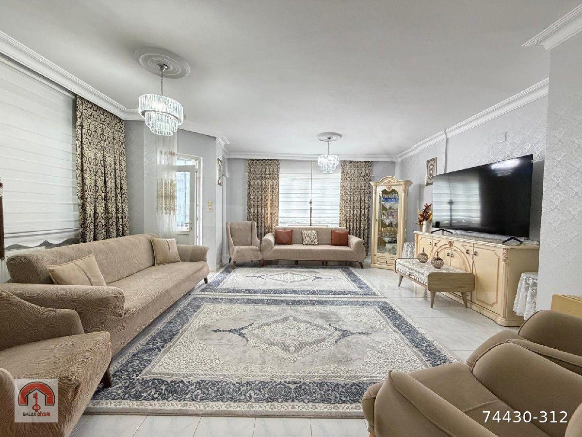 EMLAK DİYARINDAN KARATAŞ MERKEZ`DE SATILIK 3+1 DAİRE.
