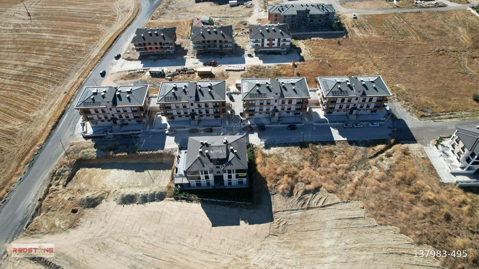 REDSTONE'DAN ZAFERDE SİTE İÇİ 2+1 YERDEN ISITMA KAPALI OTOPARKLI