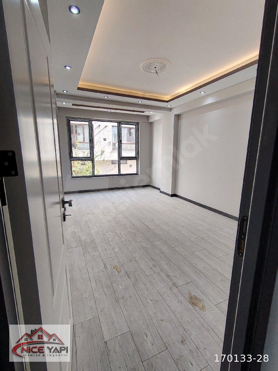 ÇAMLICA MAHALLESİ'NDE 2+1 SATILIK LÜX DAİRE