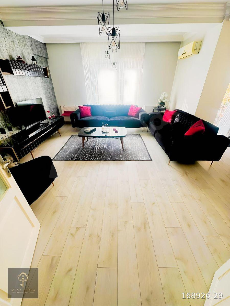 MEVA ALORADAN METROYA 20 ADIM MESAFELİ GENİŞ İÇİ YAPILI DAİRE