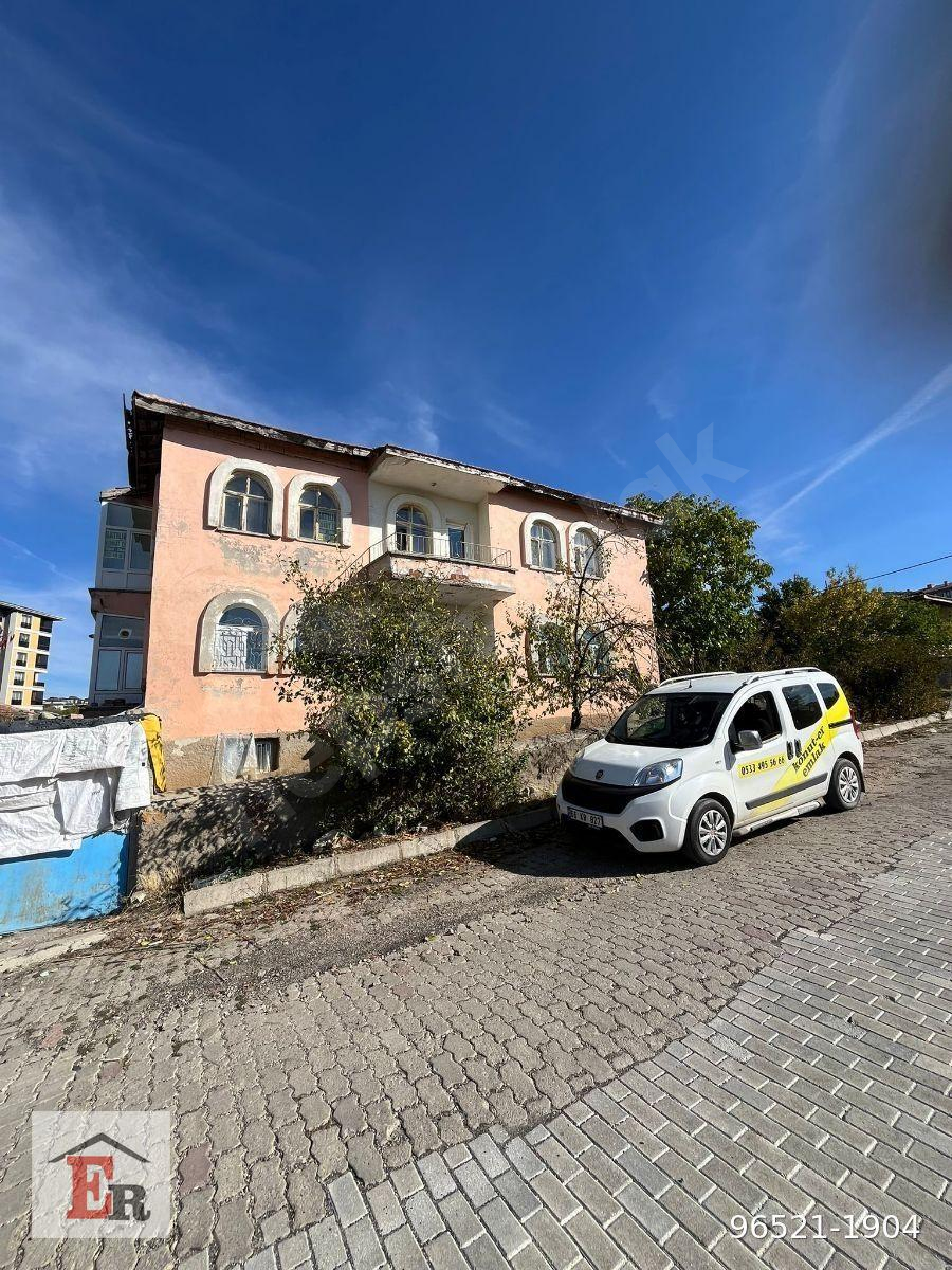 KONUT ER EMLAKTAN 2 KATLI SATILIK 480M2 ARSA İÇİNDE DAİRELER