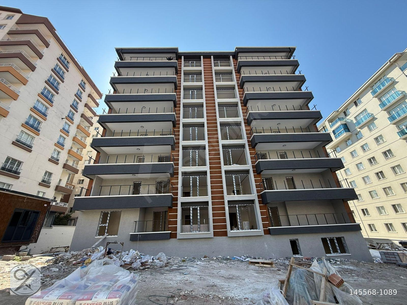 ULTRA LÜKS YAPI VEGA AVM 300M UZAKLIKTA SİTE KİLERLİ 3,5+1 DAİRE