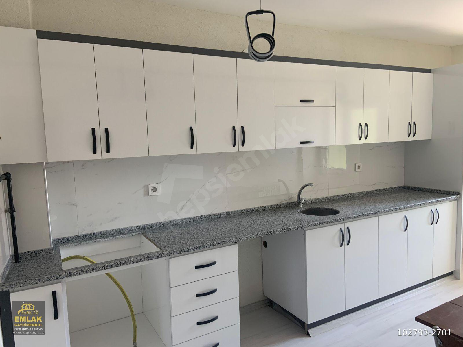 FARK20'DEN AKKONAK YEŞİLKÖY CADDESİ MASRAFSIZ 3+1 SATILIK DAİRE