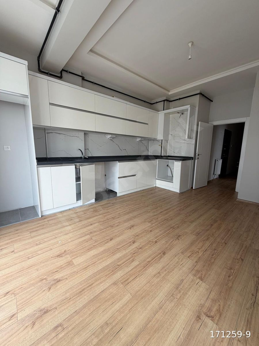 CEMİLBEY CADDESi ÜZERİNDE 3+1 GENİŞ VE FERAH SATILIK DAİRE