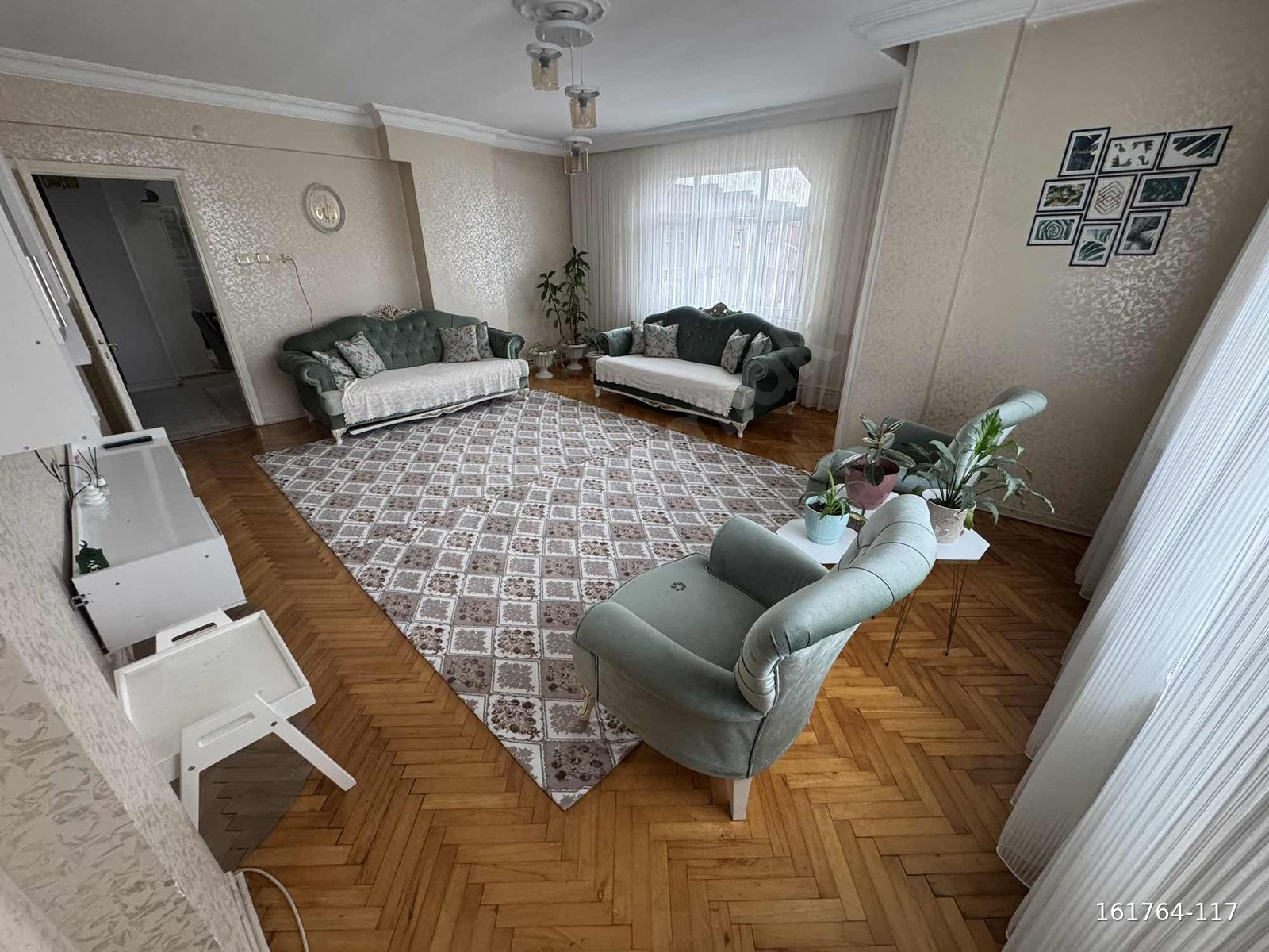 BAĞCILAR İNÖNÜDE SATILIK 130M² ÜÇ BALKONLU 2+1 KÖŞE DAİRE