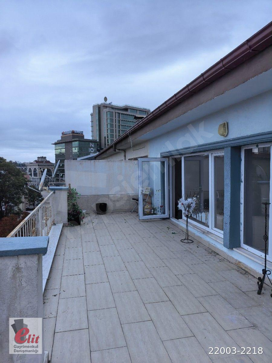 Kavaklıdere Beykoz'da 2+1 Kombili, Otoparklı, Yarı Mobilyalı Kiralık Teras