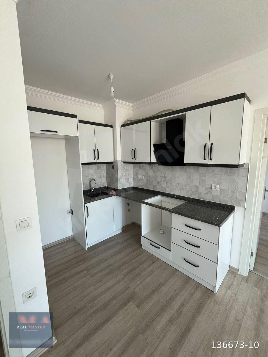 MUMCULAR MERKEZ'DE 2+1 ARA KAT KİRALIK DAİRE