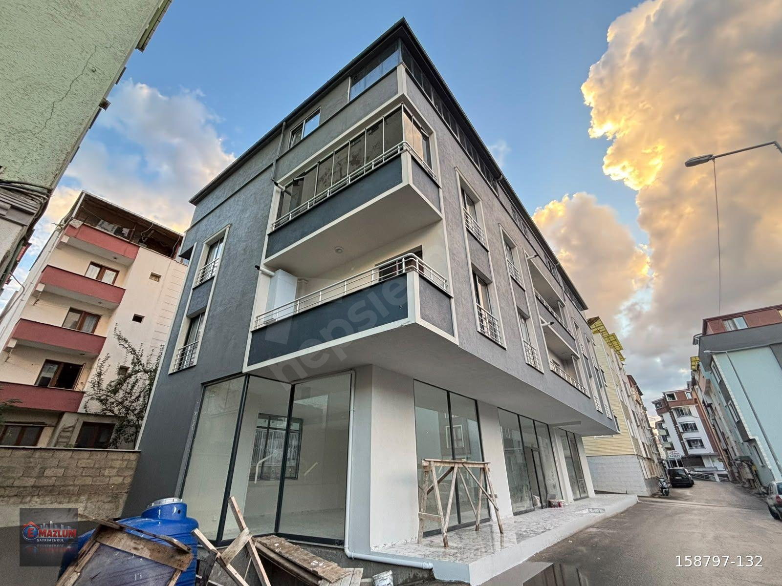 TRABZON KONAKLARDA ULTRA GENİŞ 2+1 KİRALIK SIFIR DAİRE