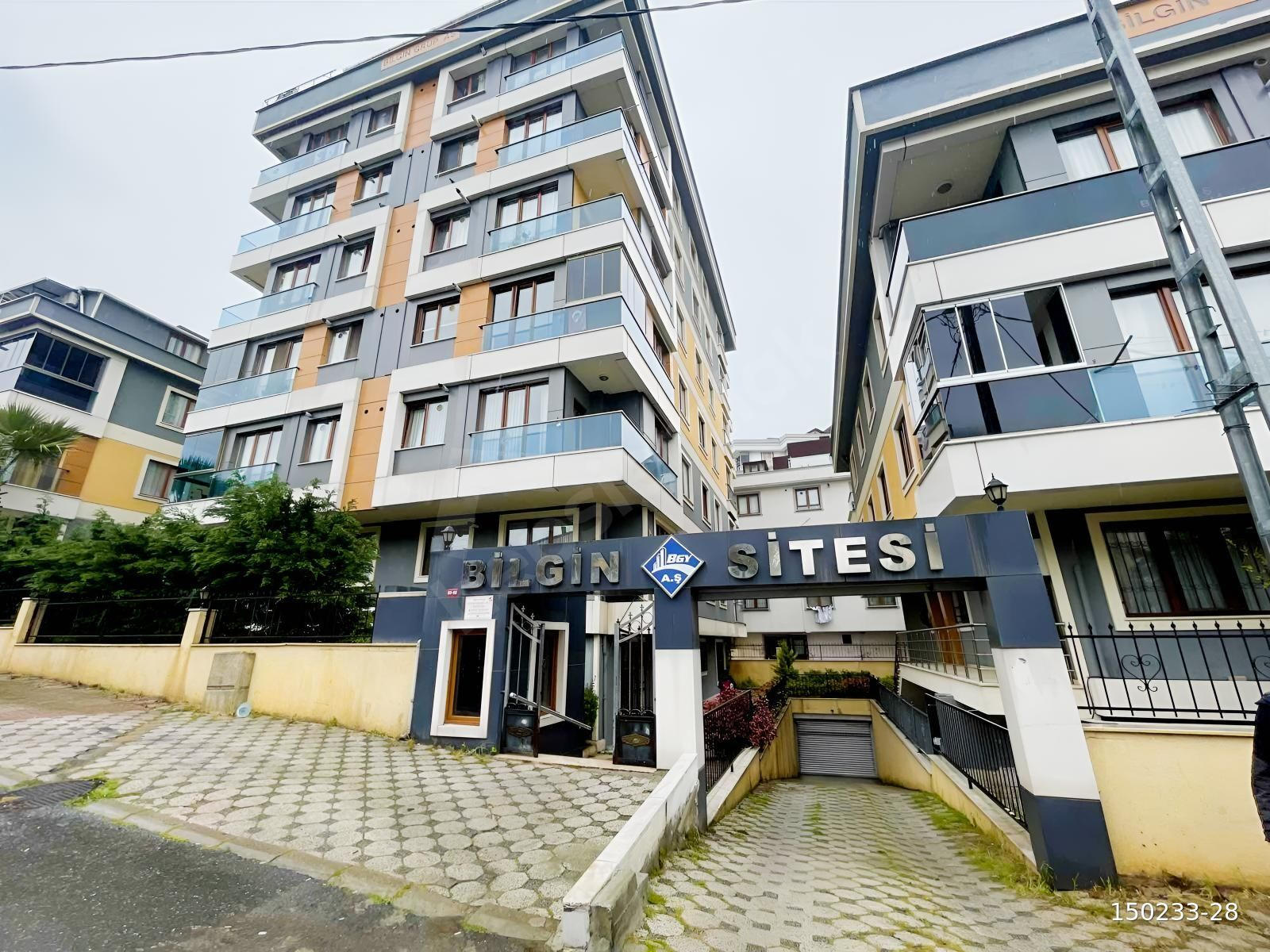 ATAŞEHİR BİLGİN SİTESİNDE SATILIK 3+1 FERAH DAİRE