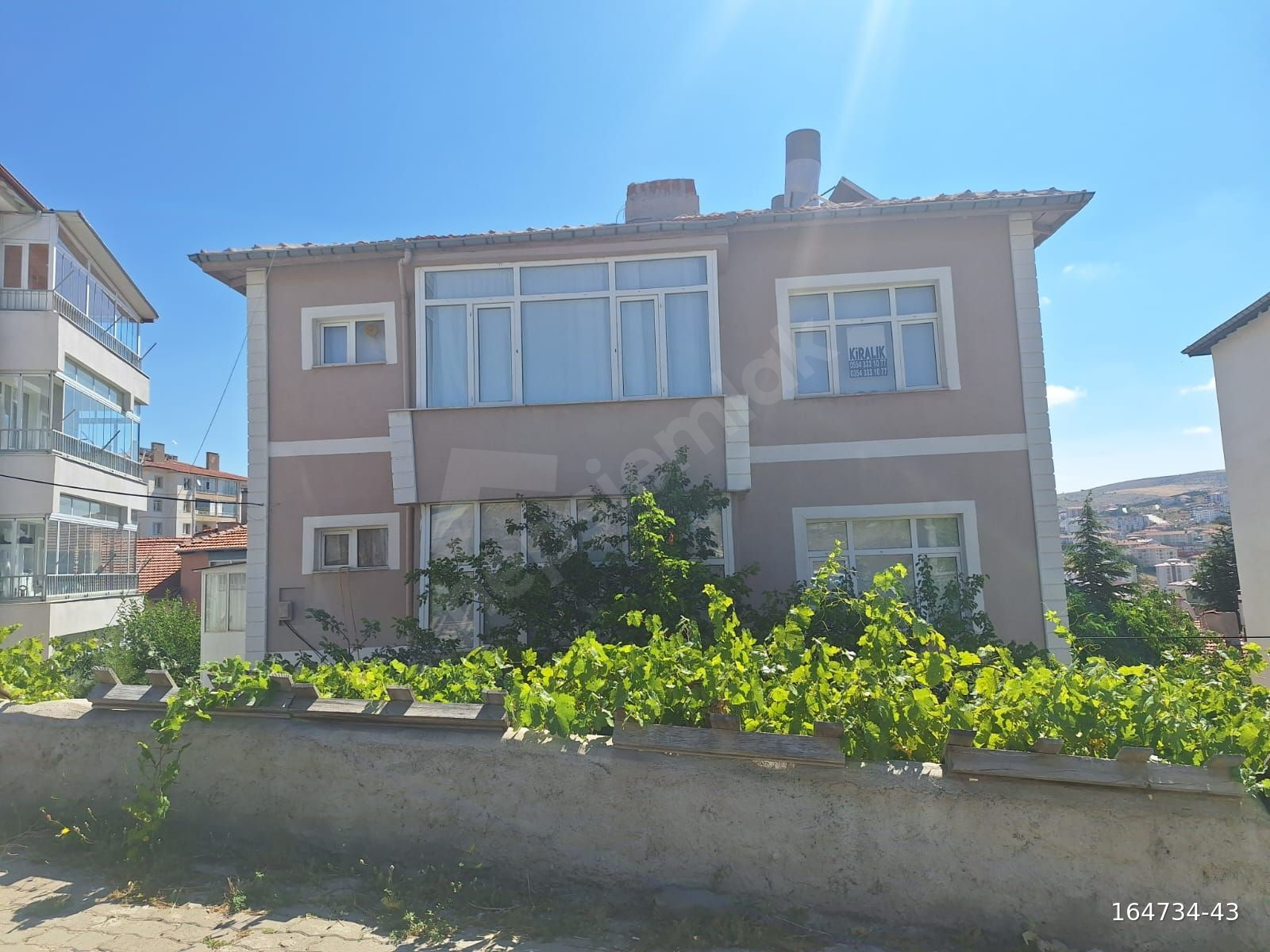 TÜRKER EMLAK'TAN ŞAHİN TEPESİ YOLUNDA GENİŞ 3+1 KİRALIK DAİRE