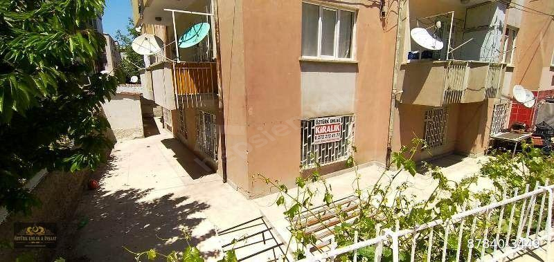 AFYON ÖZTÜRK EMLAKTAN ÇARŞI MERKEZDE 2+1 KİRALIK DAİRE