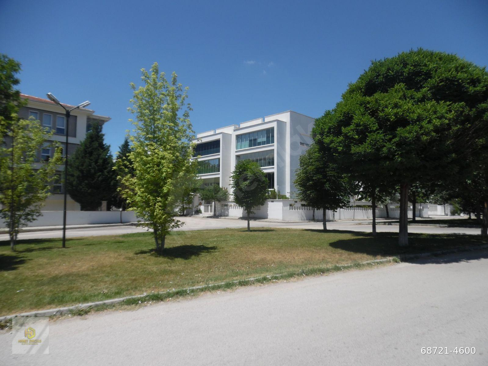 BATIKENT MAHALLESİ İNCİ-2 SİTESİNDE KİRALIK EŞYALI 3+1 DAİRE