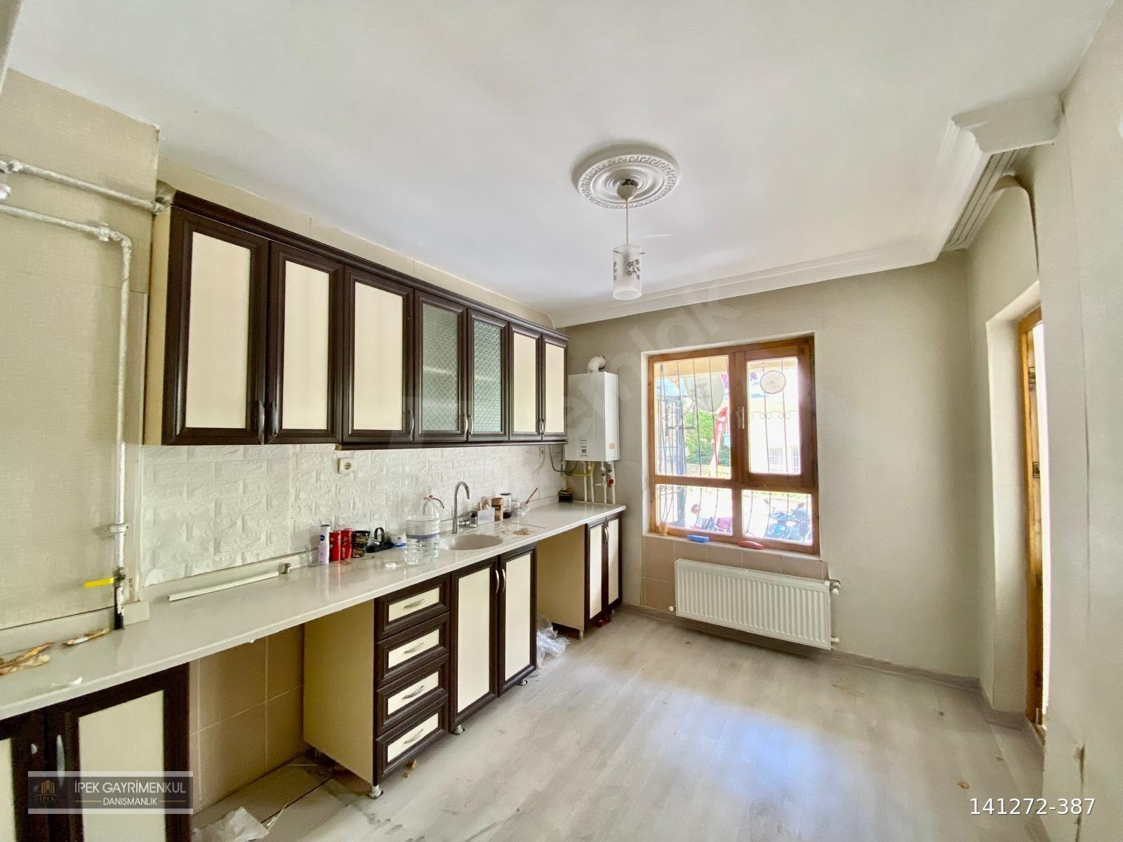 _İPEK GAYRİMENKUL'DEN KARAPÜRÇEK MAH. 3+1 KÖK TAPU Y.GİRİŞ DAİRE
