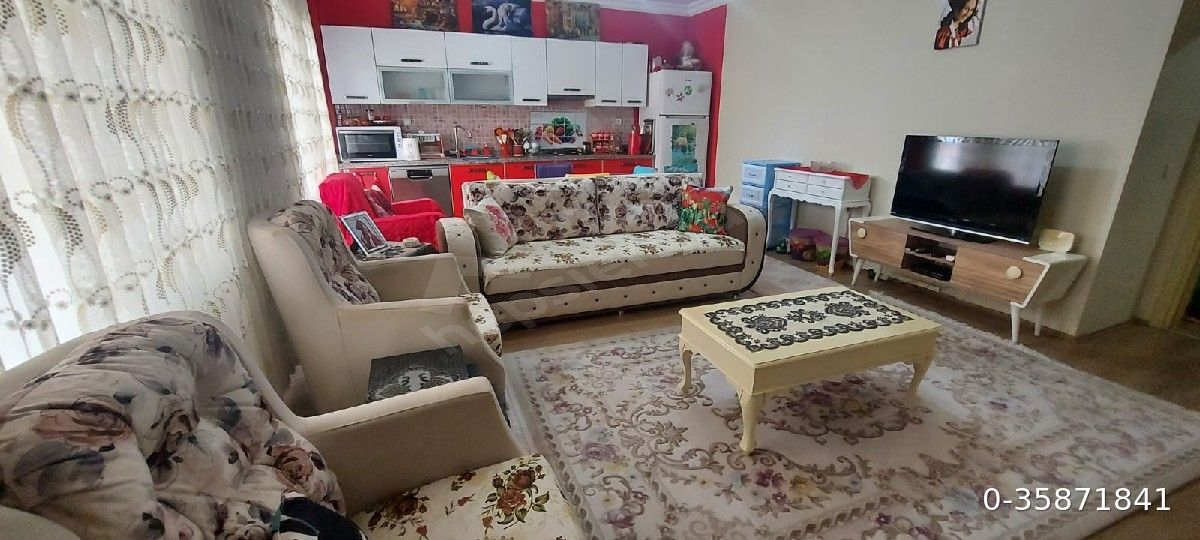MERKEZ DE, LUX, BAKIMLI, DENİZE 200 METRE, GENİŞ, 2+1 DAİRE.