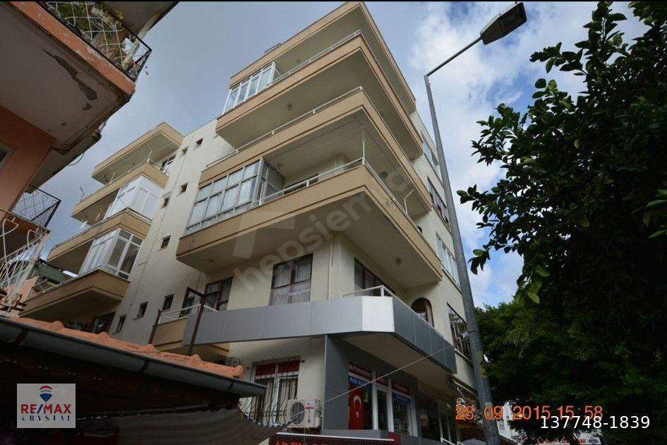 SARAY MAHALLESINDE MERKEZI KONUMDA GENIŞ, AYRI MUTFAK 2+1