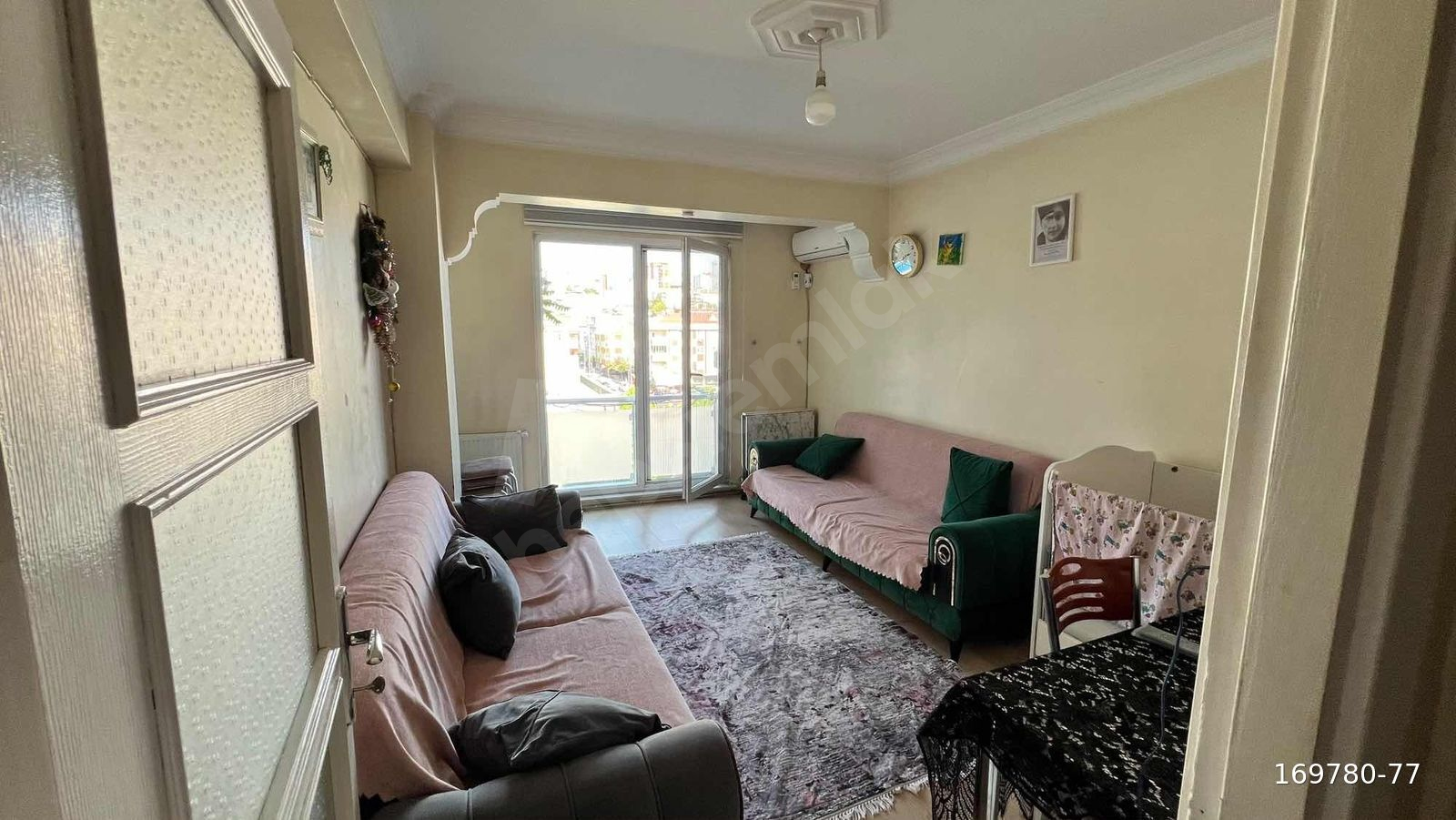 YÜKSEK GİRİŞ ACİL SATILIK DAİRE 2+1 GÜNEŞ GÖRÜYOR