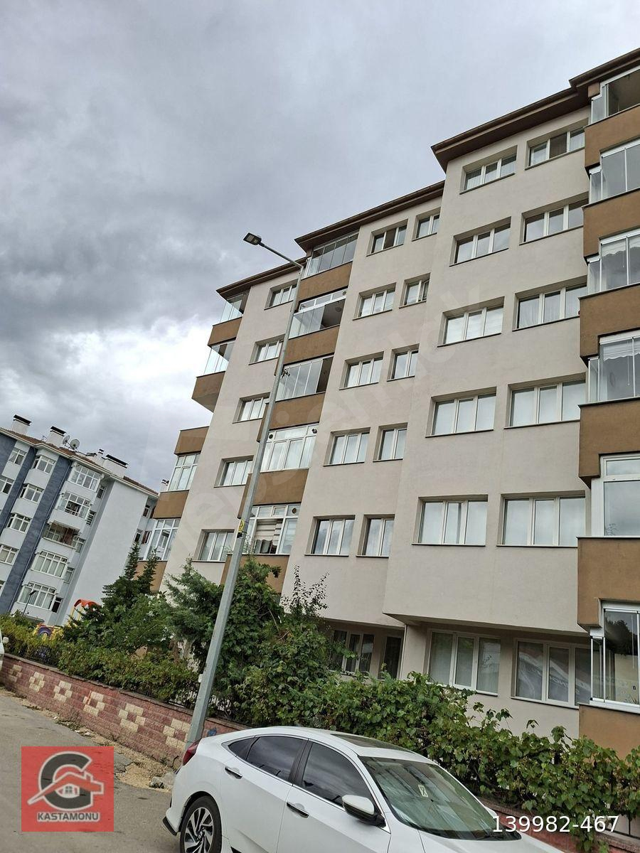 SALI PAZARI MAS PLAZA KARŞISI 3+1 KİRALIK DAİRE