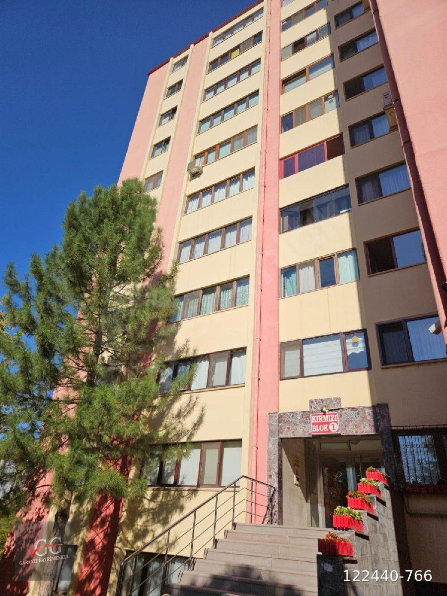 GARANTİ'DEN ÇİĞDEM MAHALLESİ GÖKKUŞAĞI SİTESİNDE KATTA 150 M2 4+1 SATILIK DAİRE