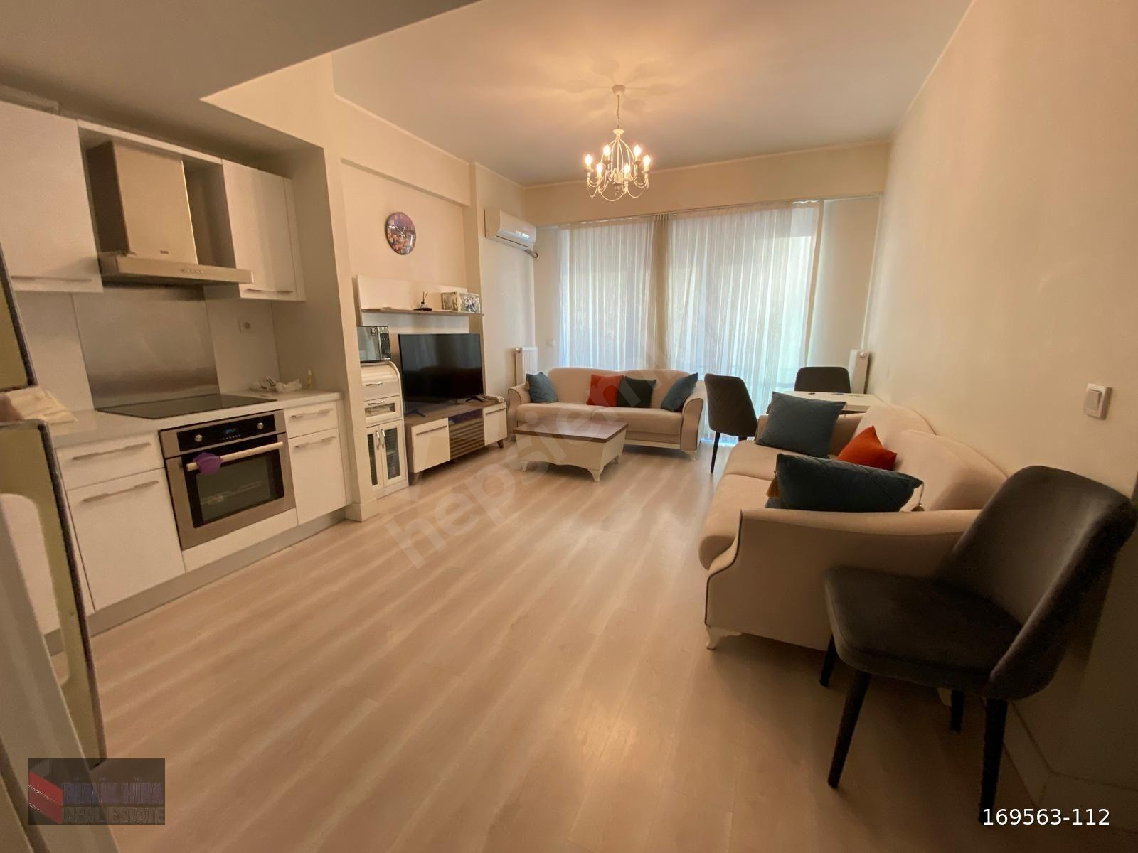 BATIŞEHİR HİRA'DAN SATILIK 1+1 GENİŞ 80m2 HAVUZ M. TEMİZ DAİRE