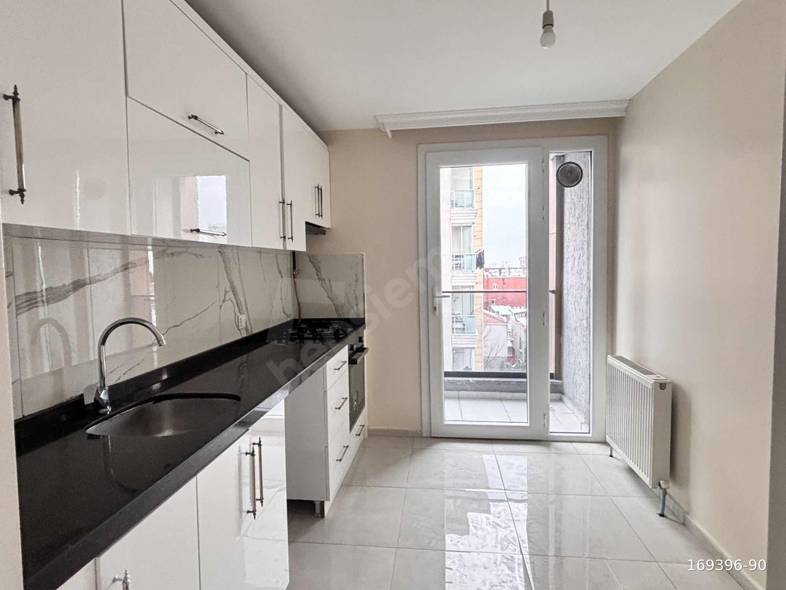 Mahmutbey Metrosuna Yürüme Mesafesinde 2+1 Kiralık Daire