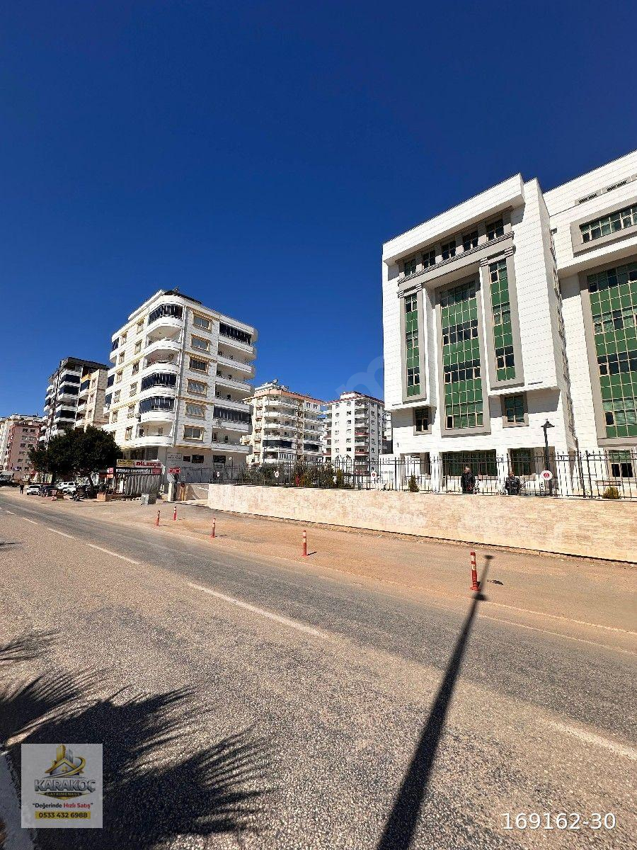 ÇEVRE YOLUNDA YENİ ADLİYE BİNASINA SIFIR 4+1 GENİS DAİRE