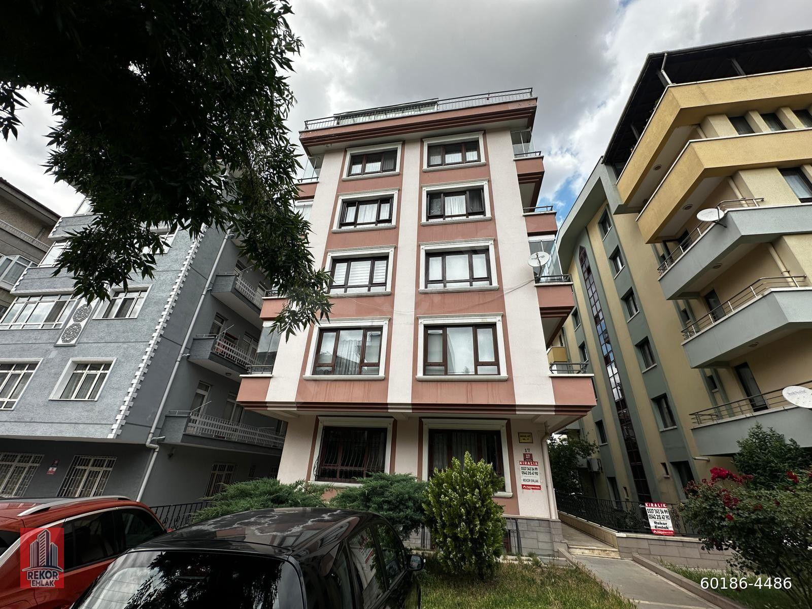 REKOR'DAN TAŞKENT SK. 3+1 FULL YAPILI FULL YENİ EŞYALI TERTEMİZ ORTA KAT ASANSÖRLÜ OTOPARKLI 3 CEPHE
