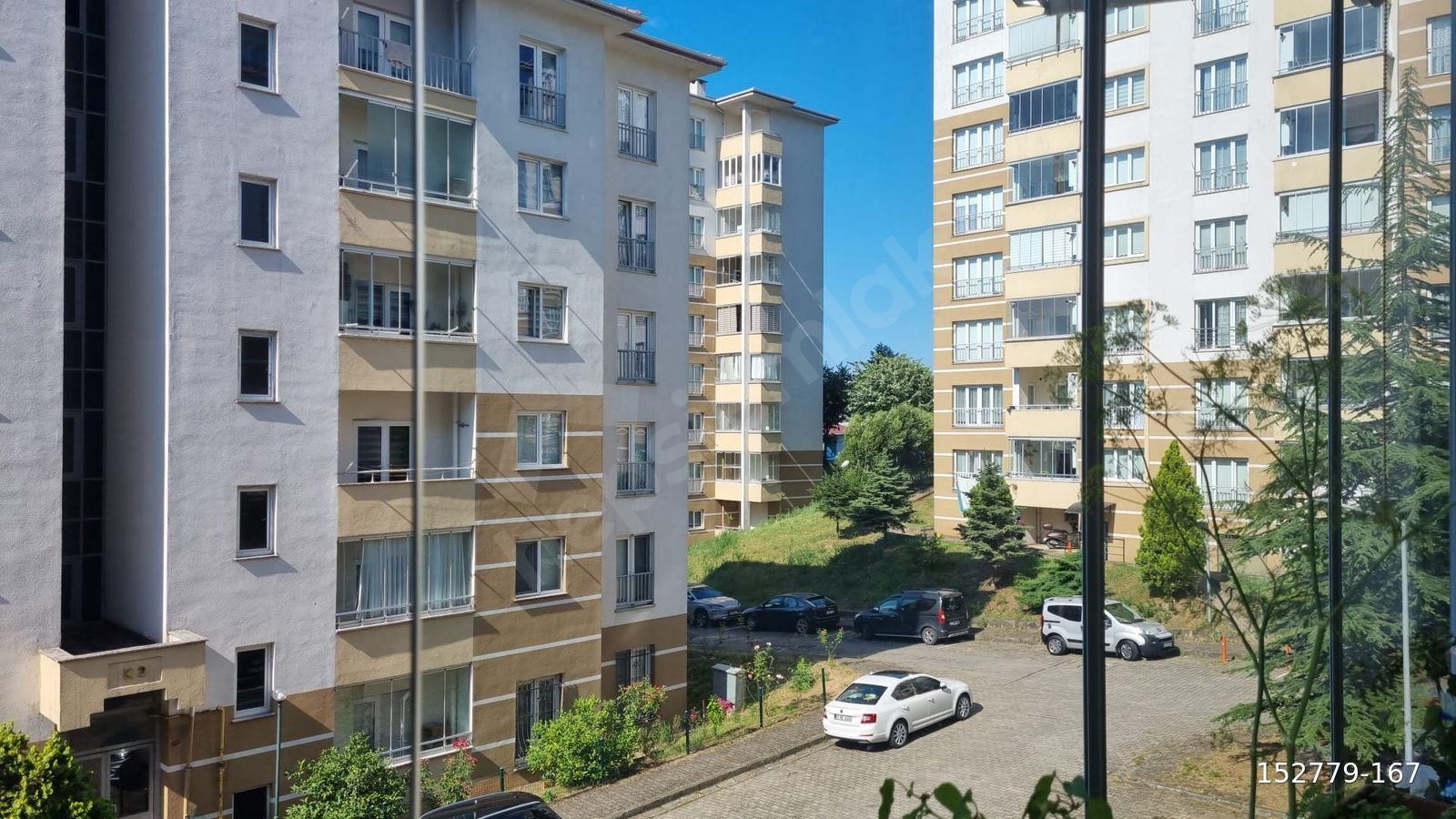 MBT G.MENKUL BAHÇECİK TOKİ KONUTLARINDA SATILIK 4+1 GENİŞ DAİRE