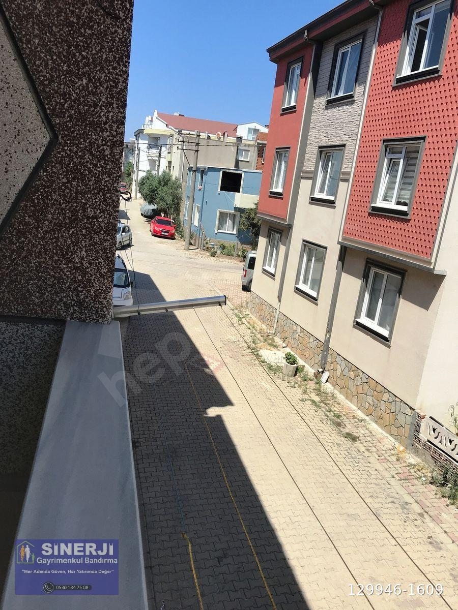 Bandırmada İhsaniyede Ara Kat 3+1 Kiralık Daire